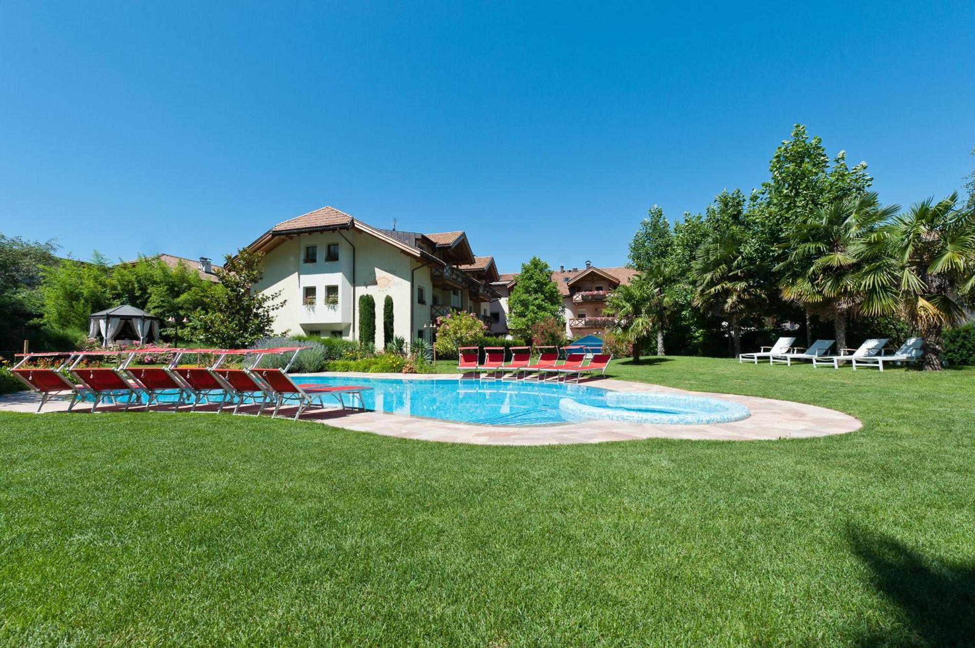 Business Resort Parkhotel Werth Bolzano Exterior foto